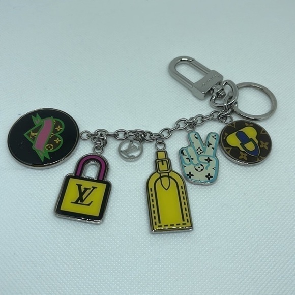 LOUIS VUITTON keychain authentic 100% - Picture 1 of 13